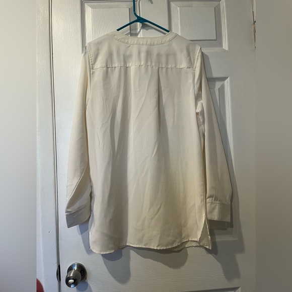 d & co white/cream button up blouse - Size Medium - Picture 3 of 4
